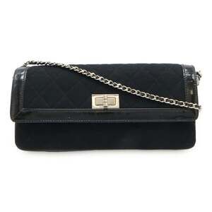 CHANEL Black Leather Shoulder Bag